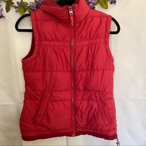 American Eagle puffer vest,